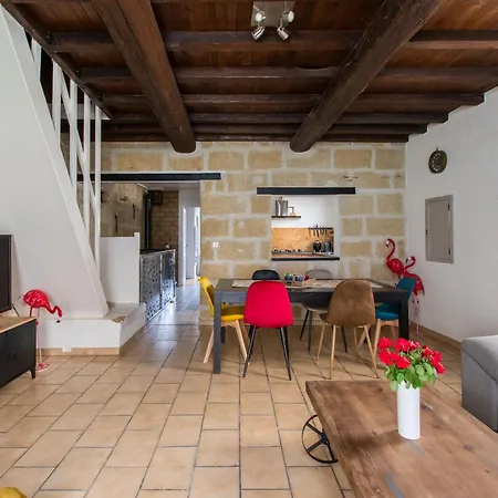 Nyaraló Maison Familiale A 2 Min A Pied De L'institut A Armand Calme Jeux Babyfoot Jacuzzi Proche *